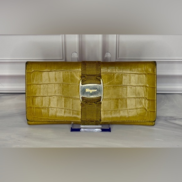 Salvatore Ferragamo Handbags - Salvatore Ferragamo Croc Embossed Leather Wallet – Green | Vintage